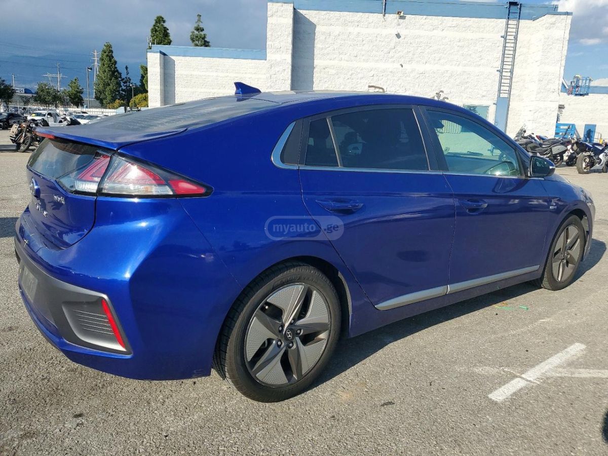 Hyundai Ioniq - фото 4