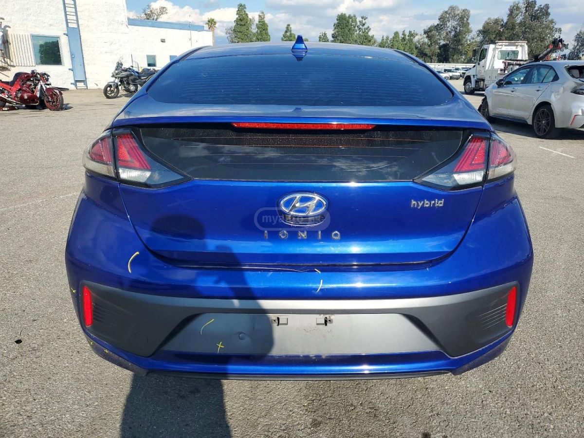Hyundai Ioniq - фото 6