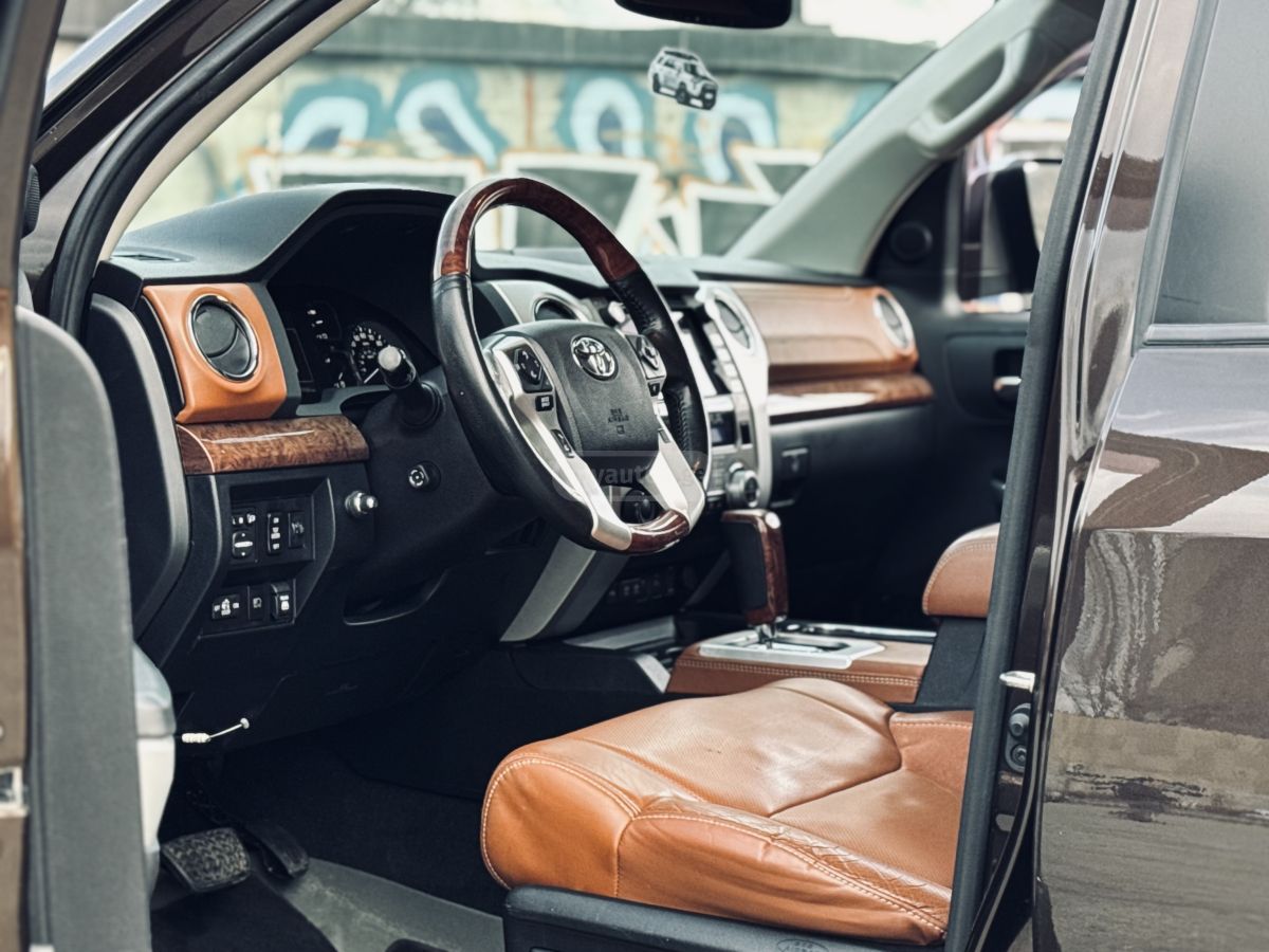 Toyota Tundra - фото 8