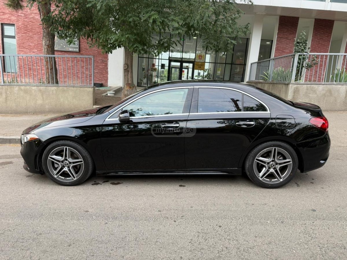 Mercedes-Benz Base CLA 250 Coupe 4dr All-Whe — миниатюра 2