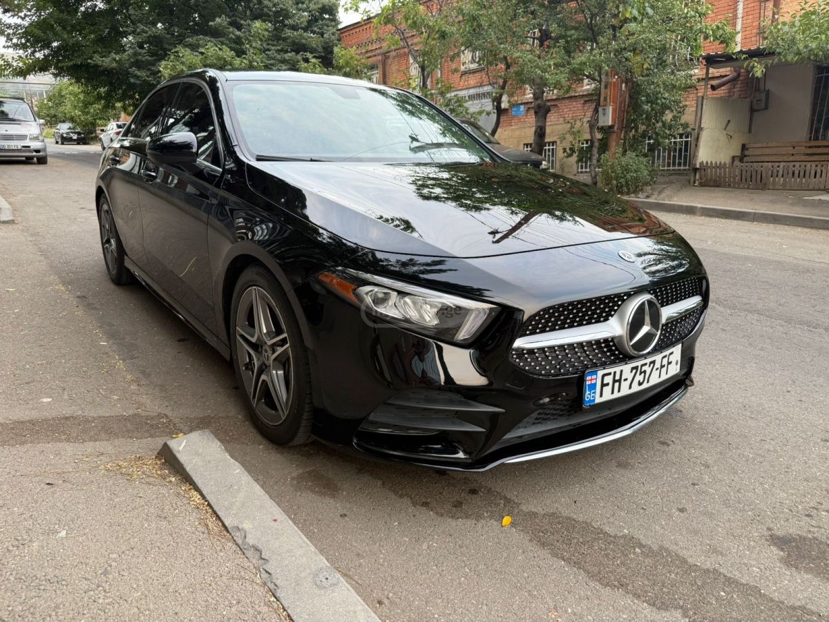 Mercedes-Benz Base CLA 250 Coupe 4dr All-Whe — миниатюра 5