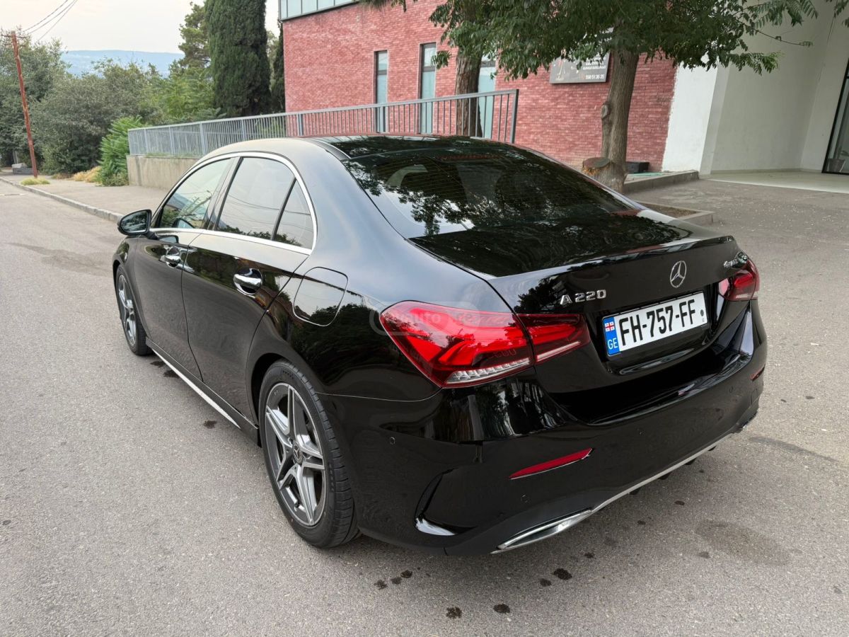 Mercedes-Benz Base CLA 250 Coupe 4dr All-Whe — миниатюра 8