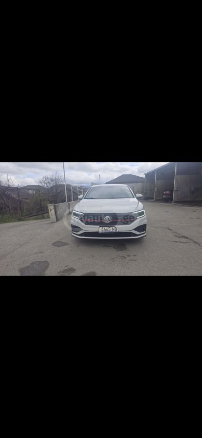 Volkswagen Jetta - фото 1