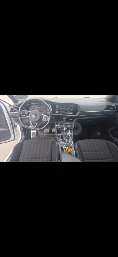 Volkswagen Jetta - фото 12