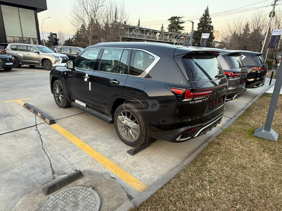 Lexus LX 500 - фото 4