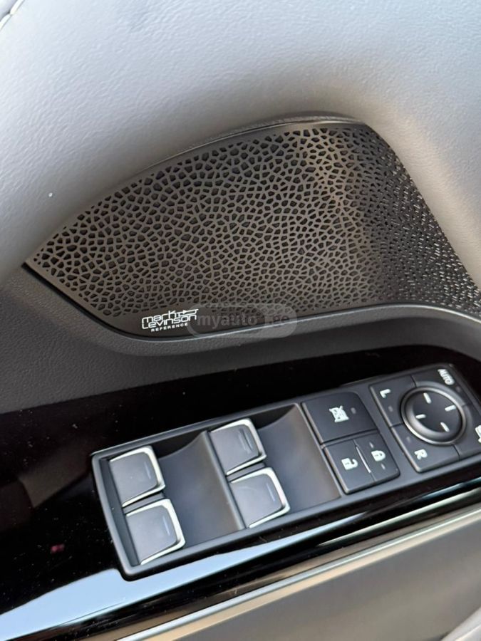 Lexus LX 500 - фото 8