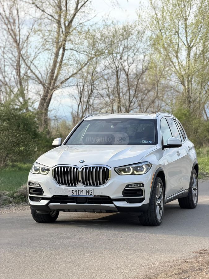 BMW X5 - фото 1