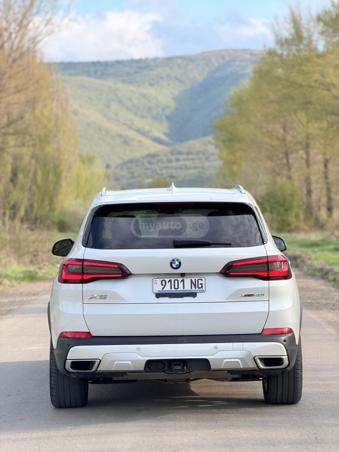 BMW X5 - фото 5