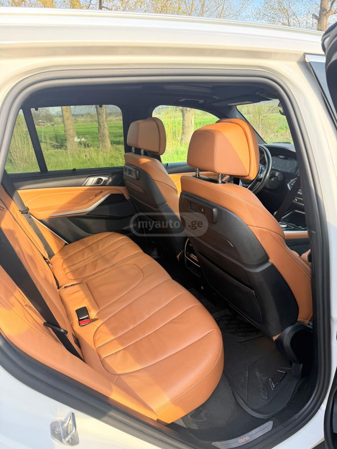 BMW X5 - фото 9