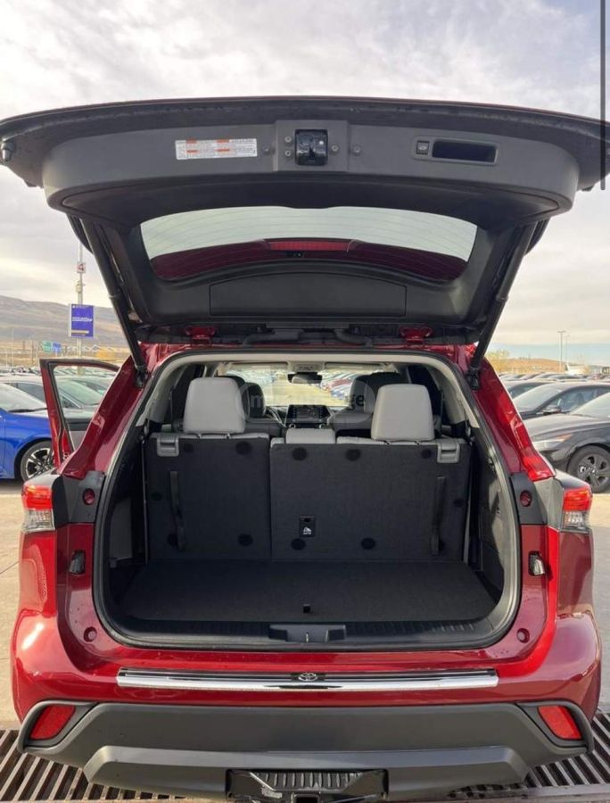 Toyota XLE 4dr All-Wheel Drive Automa — миниатюра 4