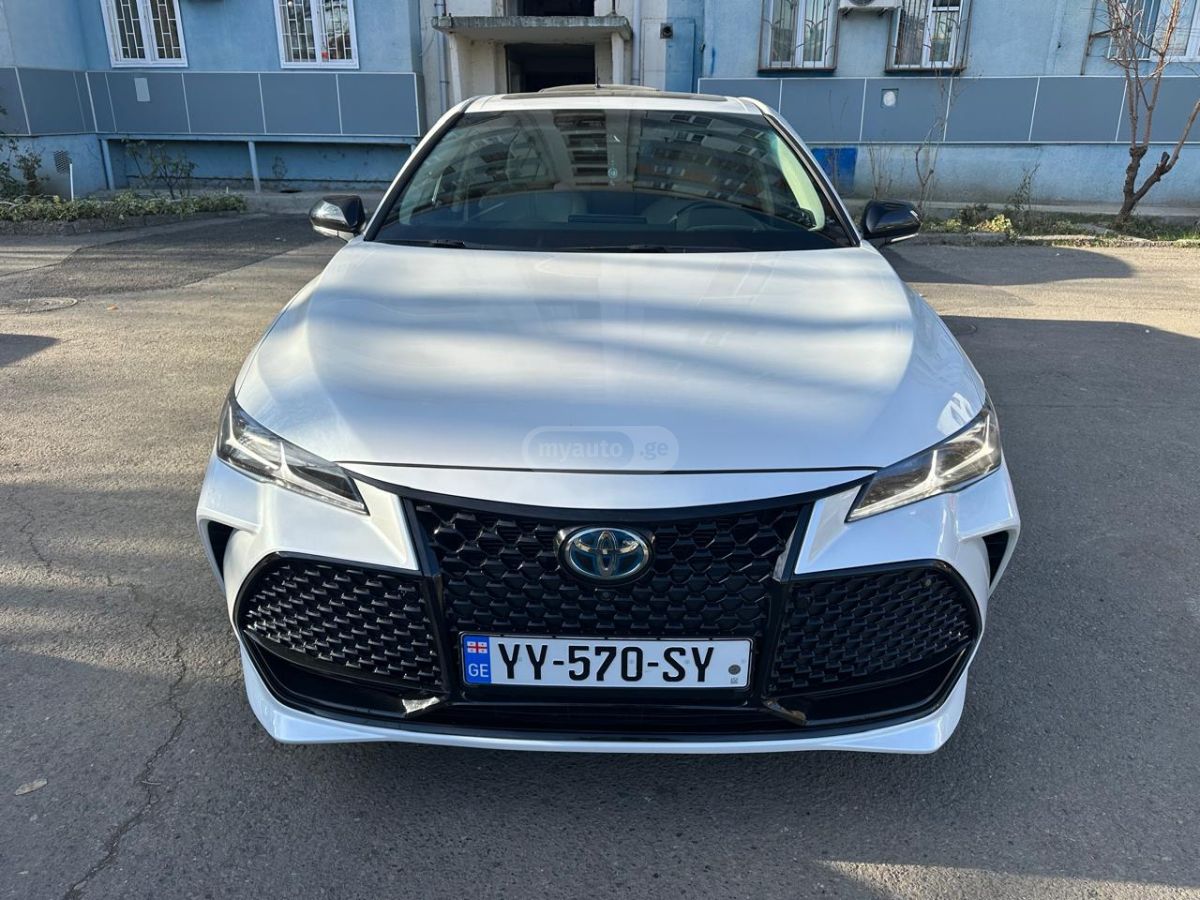 Toyota Avalon - фото 1