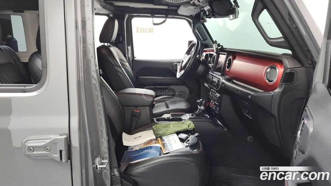 Jeep Wrangler - фото 11