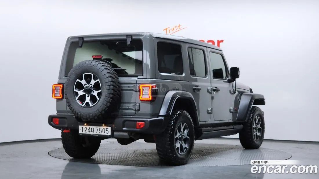 Jeep Wrangler - фото 2