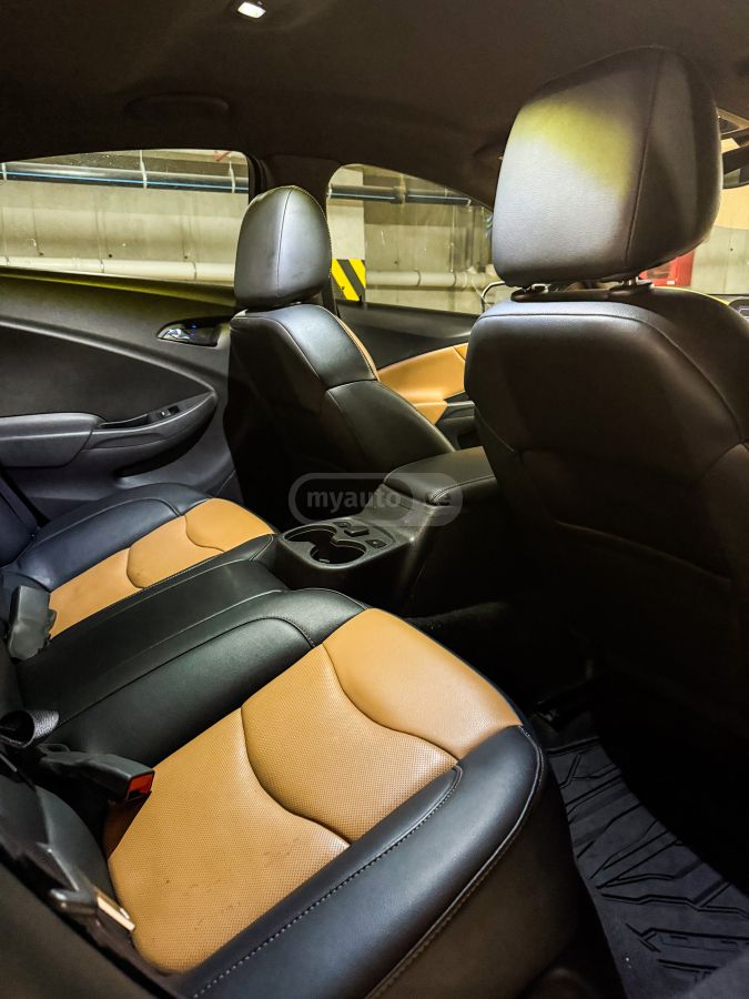 Chevrolet Volt - фото 12