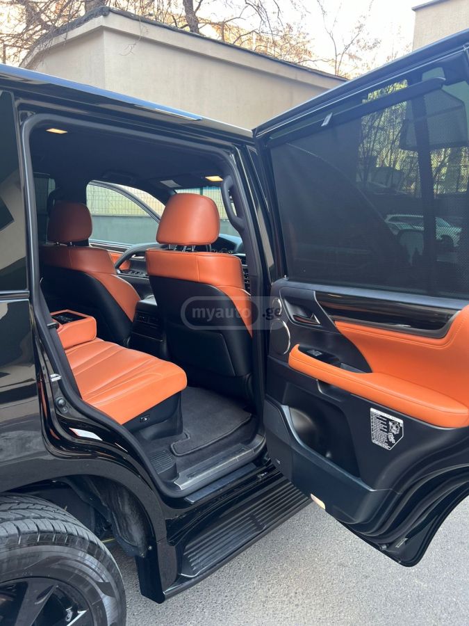 Lexus LX 450 - фото 7