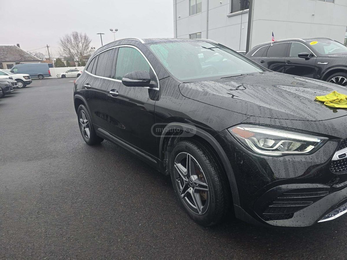 Mercedes-Benz GLA 250 - фото 1
