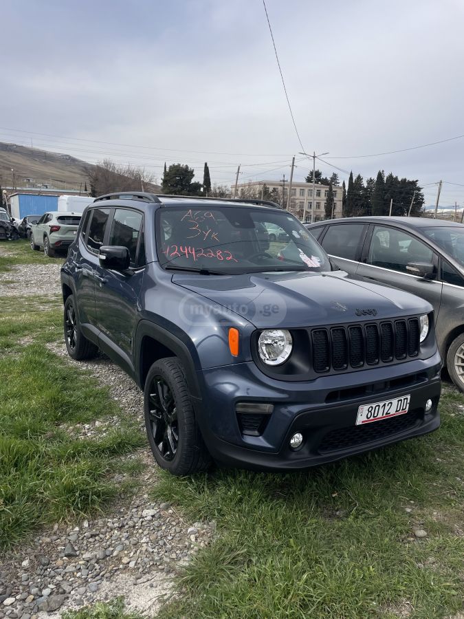 Jeep Renegade - фото 1