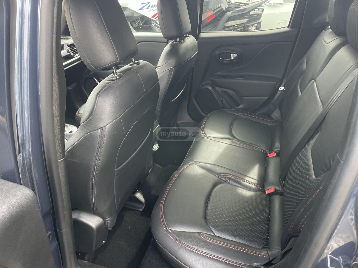 Jeep Renegade - фото 5