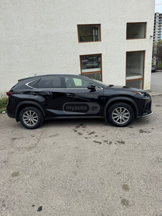 Lexus NX 200 - фото 3