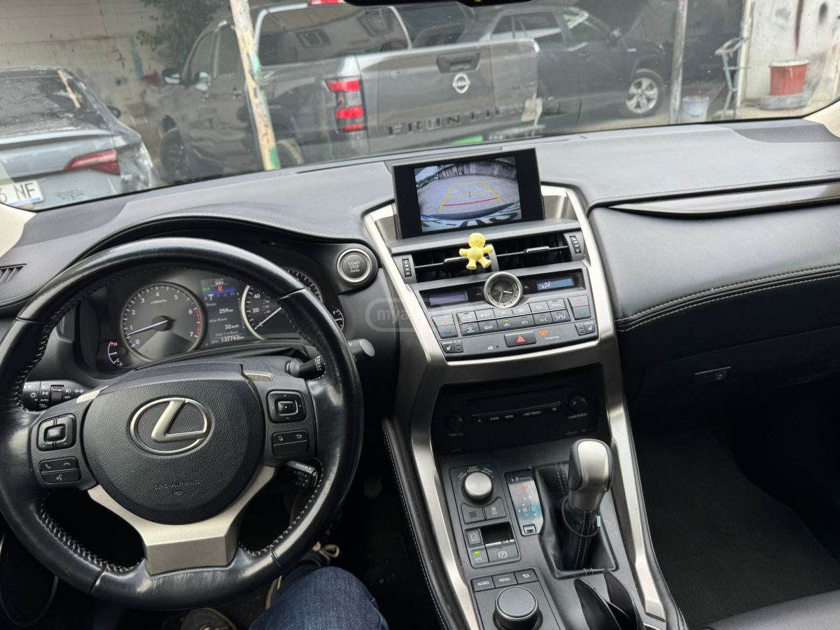 Lexus NX 200 - фото 9