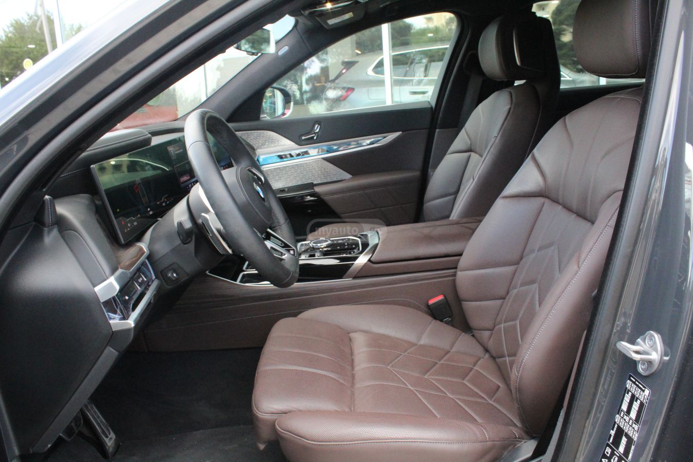 იყიდება BMW 760 2023 | MYAUTO.GE ავტომობილების ყიდვა გაყიდვა, გაქირავება