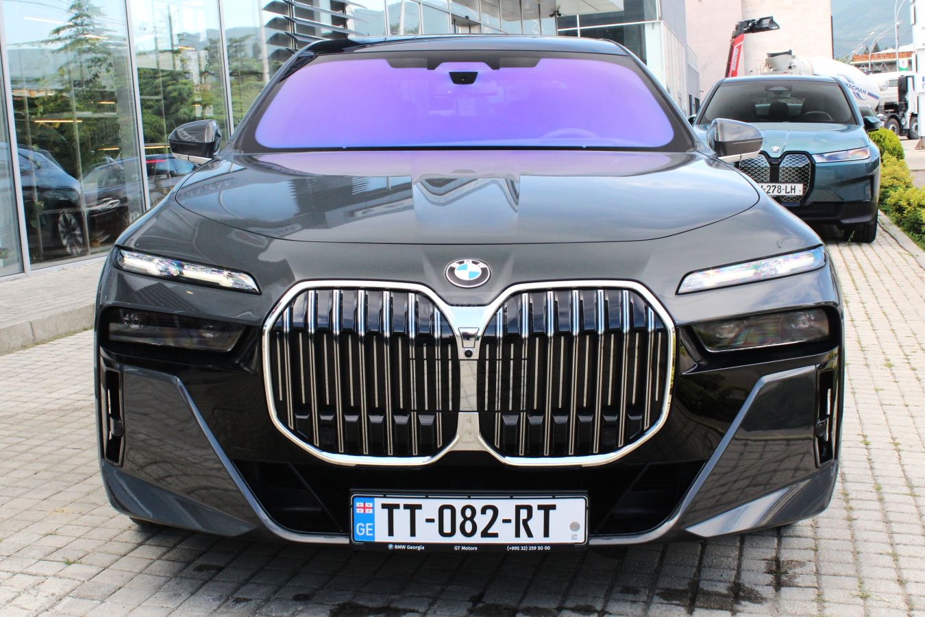 იყიდება BMW 760 2023 | MYAUTO.GE ავტომობილების ყიდვა გაყიდვა, გაქირავება