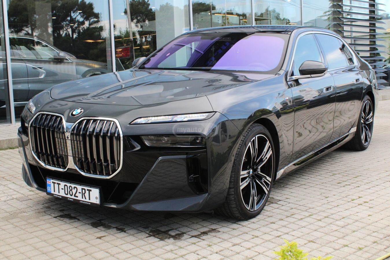 იყიდება BMW 760 2023 | MYAUTO.GE ავტომობილების ყიდვა გაყიდვა, გაქირავება
