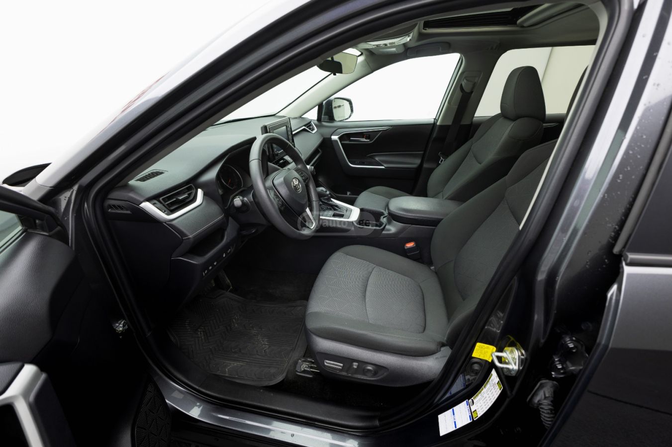 Toyota RAV 4 - фото 10