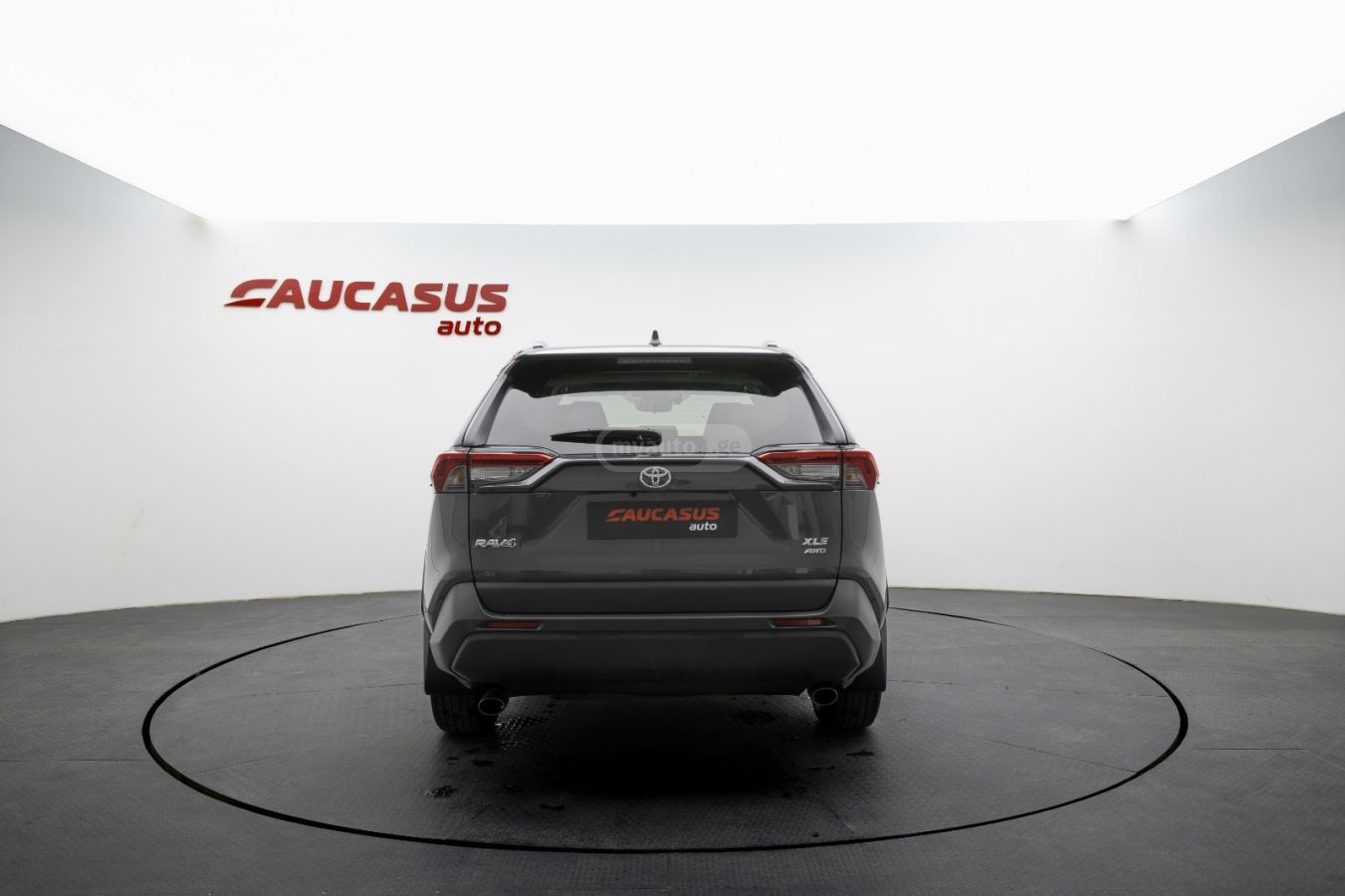 Toyota RAV 4 - фото 5