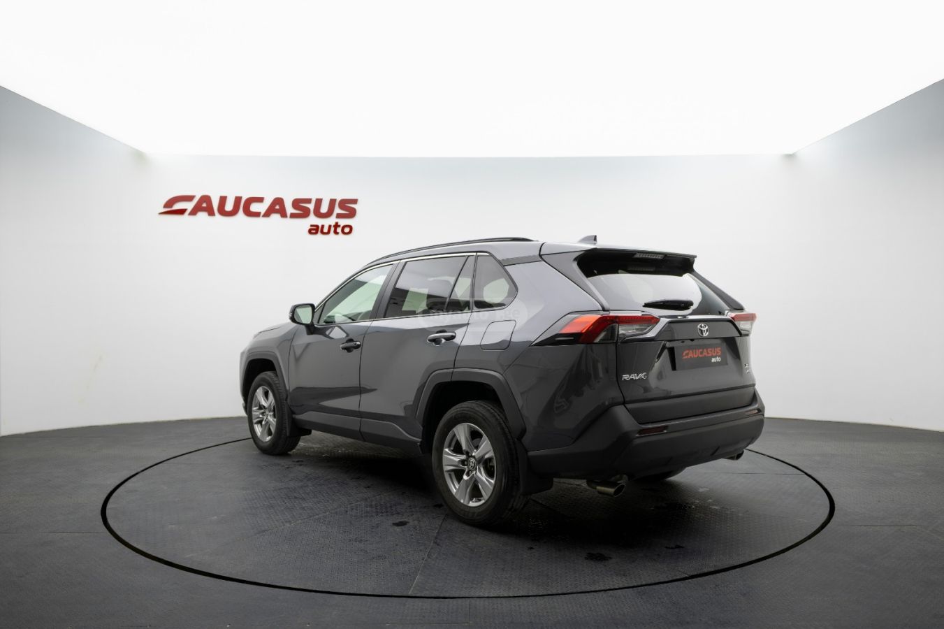 Toyota RAV 4 - фото 6