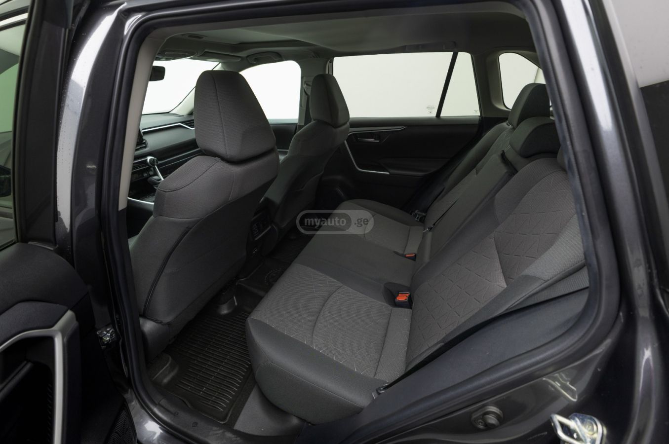 Toyota RAV 4 - фото 8