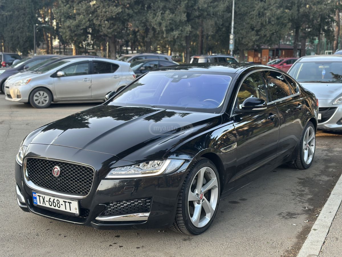 Jaguar XF - фото 2