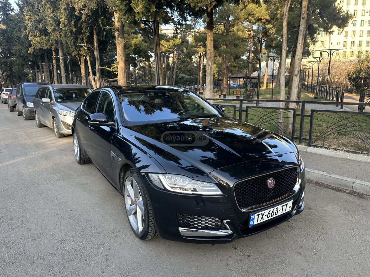 Jaguar XF - фото 3