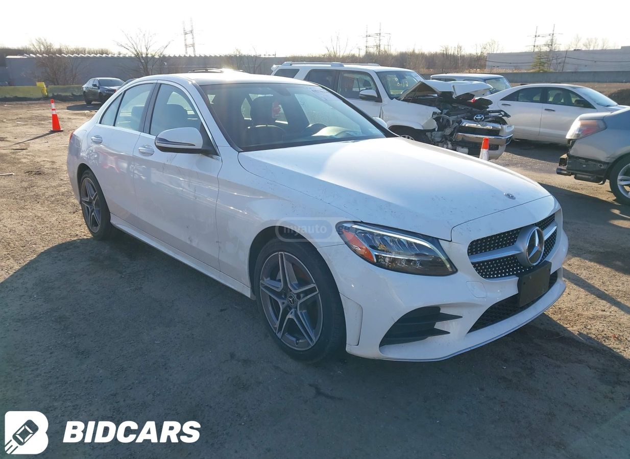 Mercedes-Benz C 300 - фото 1