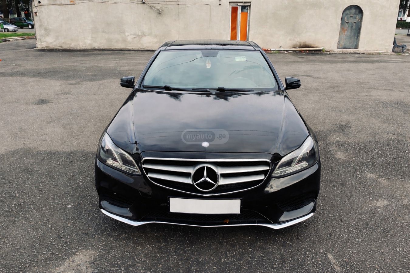 Mercedes-Benz E 350 - фото 1