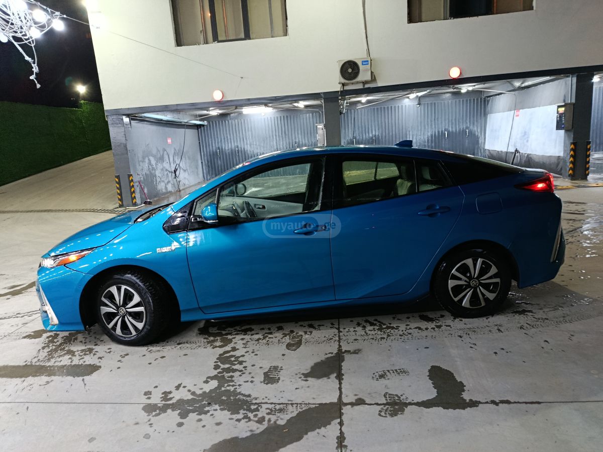 Toyota Prius Prime - фото 5