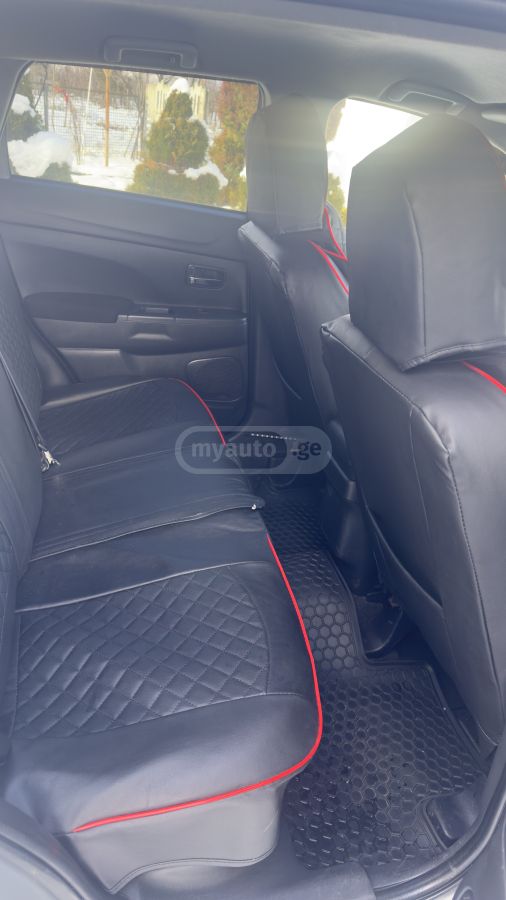 Mitsubishi Outlander Sport - фото 7