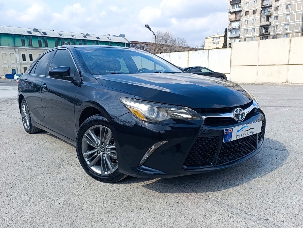 Toyota Camry - фото 3
