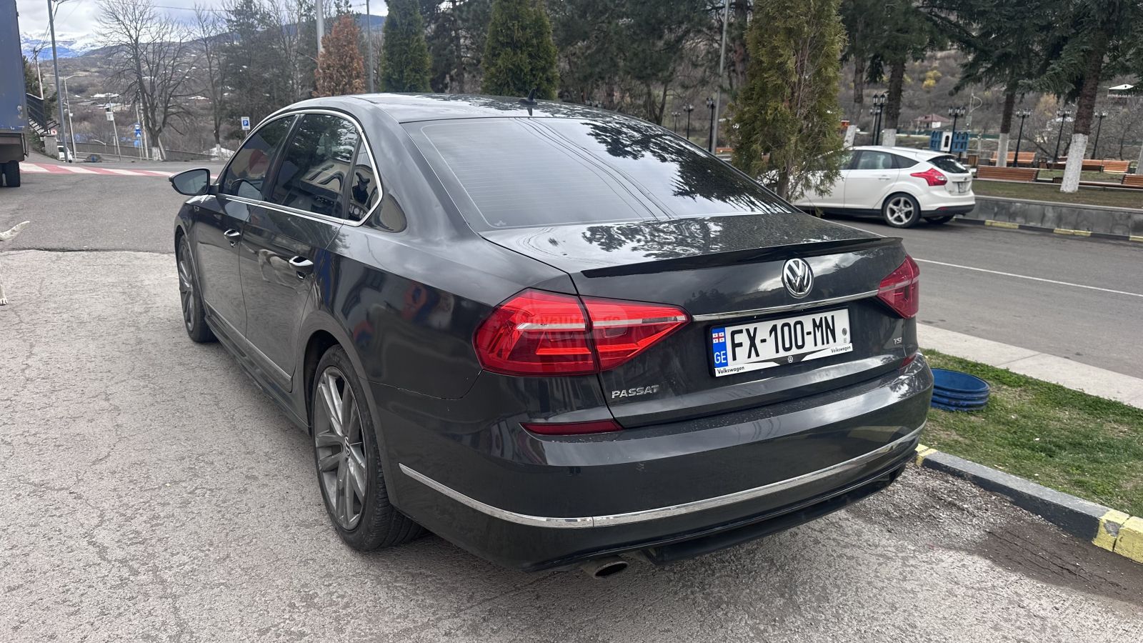 Volkswagen Passat - фото 2