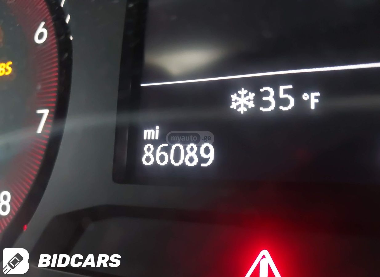 Volkswagen Jetta - фото 4