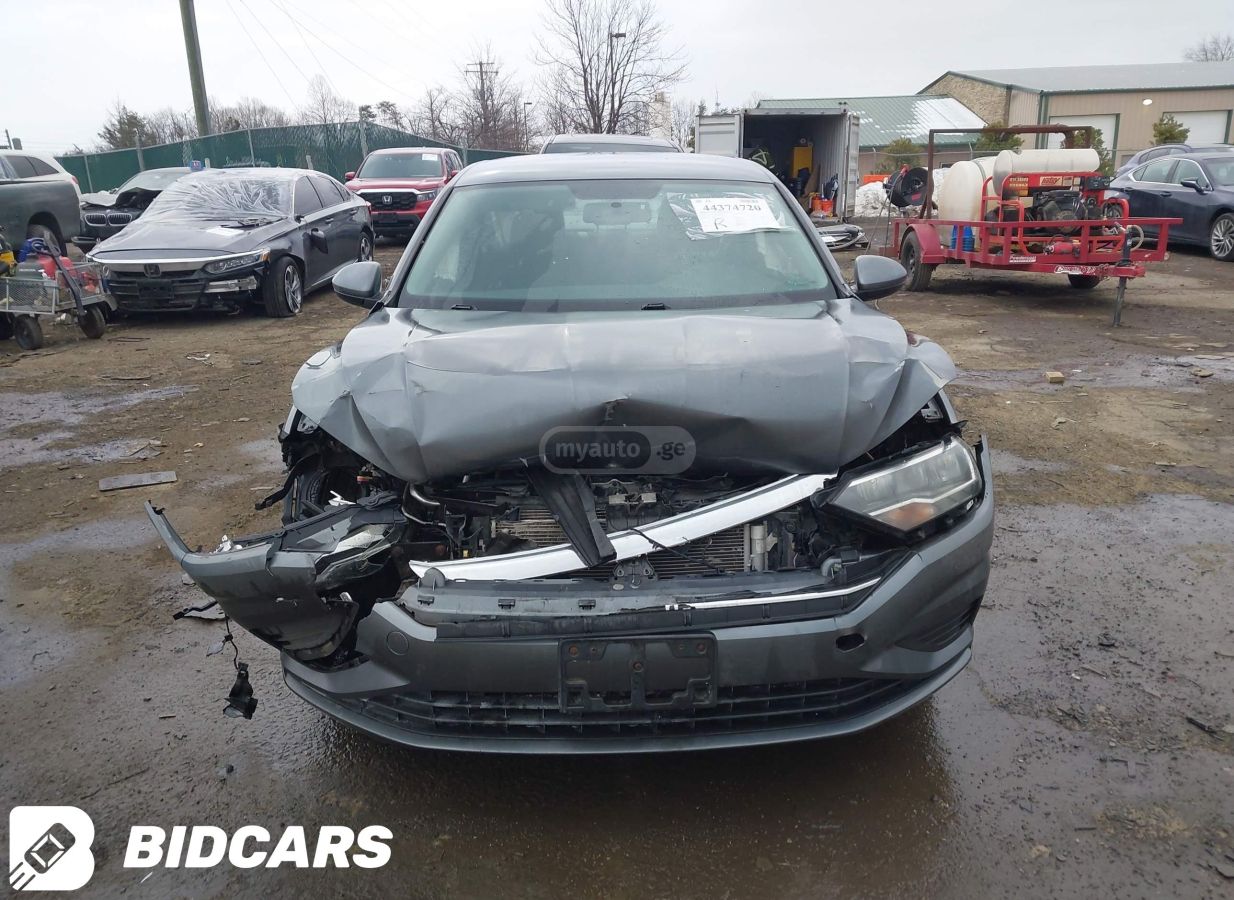 Volkswagen Jetta - фото 7