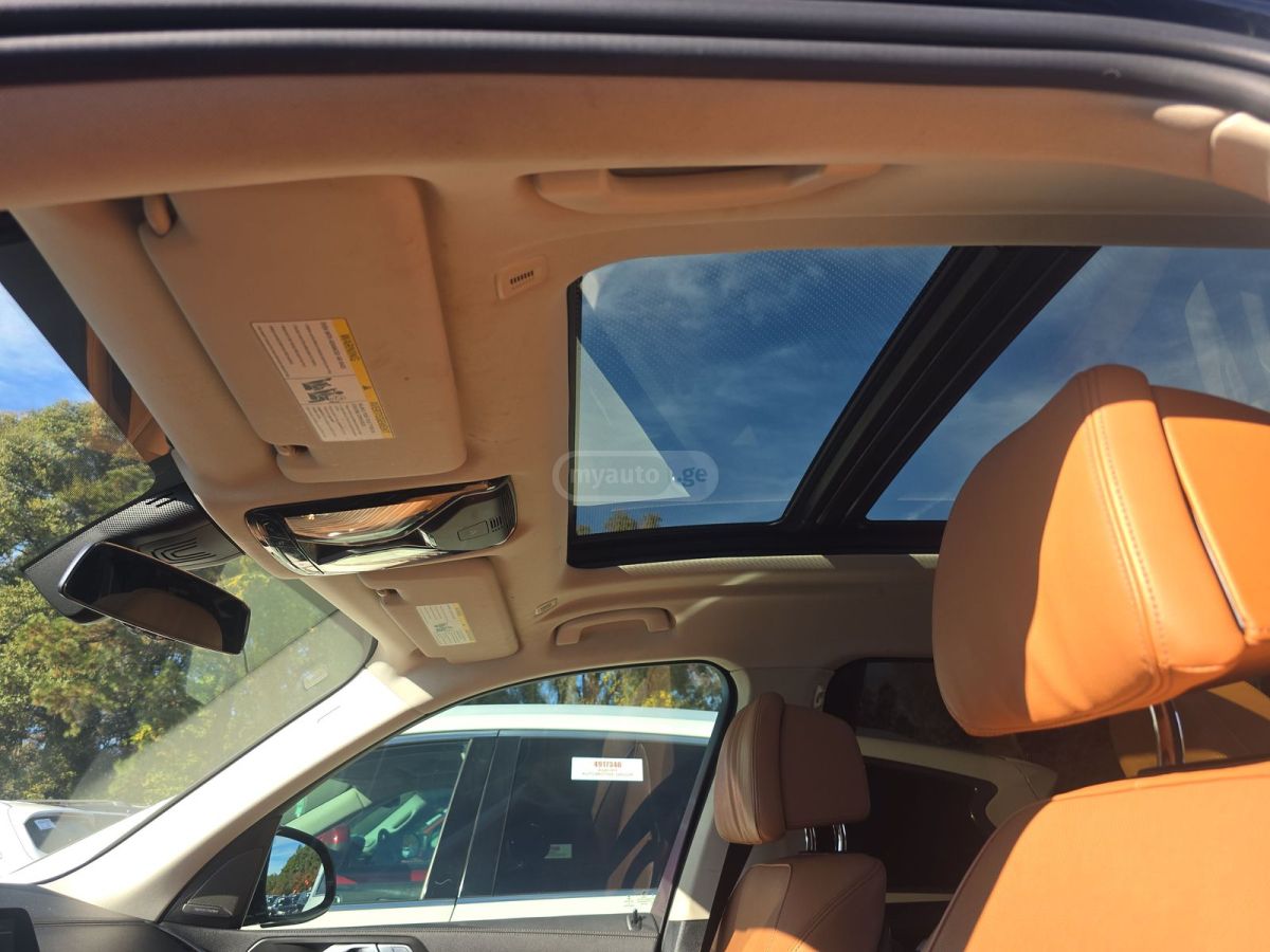 BMW X7 - фото 12