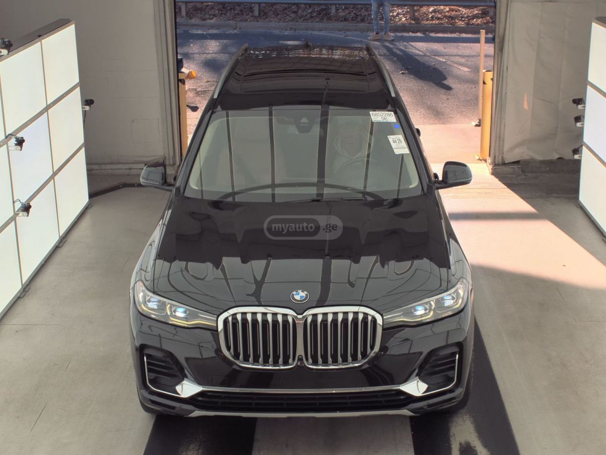 BMW X7 - фото 3