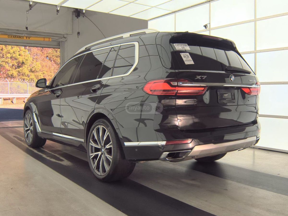 BMW X7 - фото 5