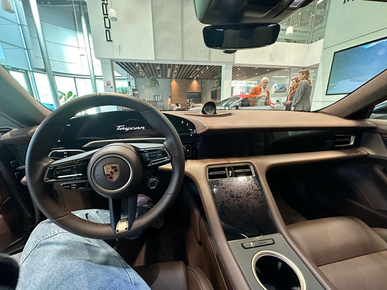 Porsche Taycan 4 S - фото 4