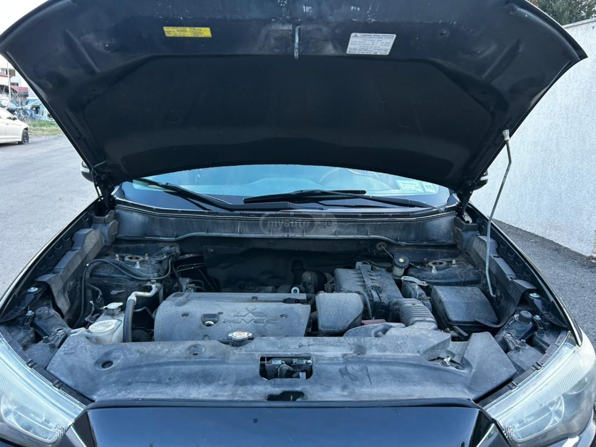 Mitsubishi Outlander Sport - фото 13