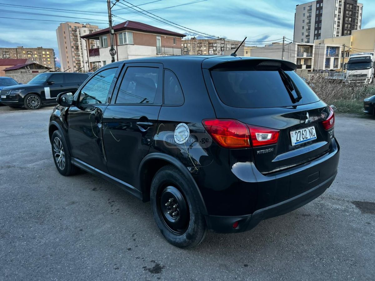 Mitsubishi Outlander Sport - фото 4