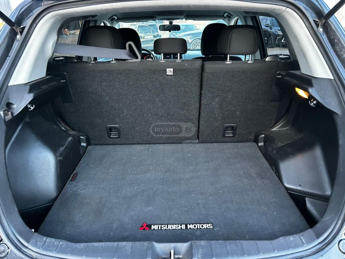 Mitsubishi Outlander Sport - фото 9
