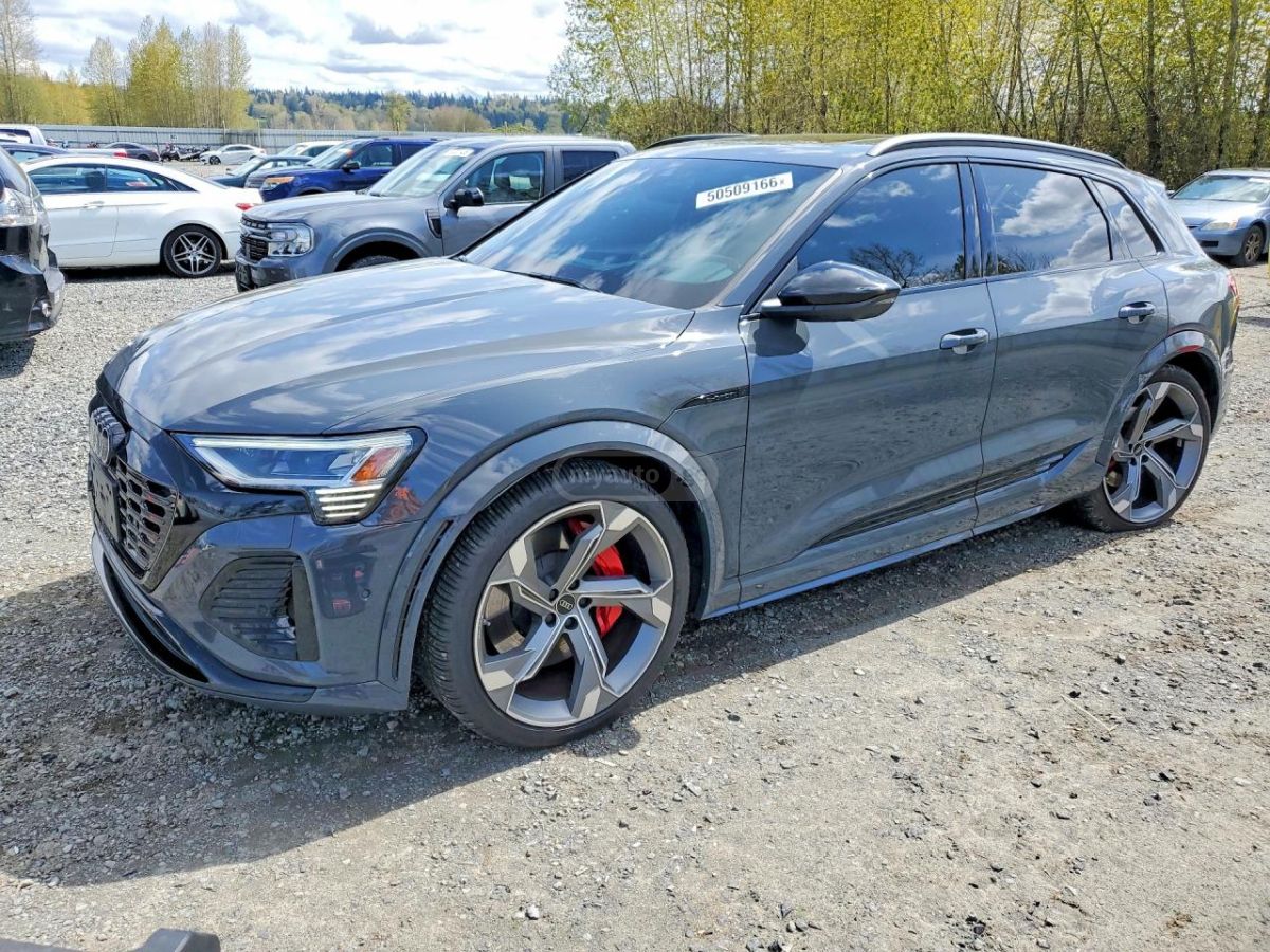 Audi SQ8 - фото 1