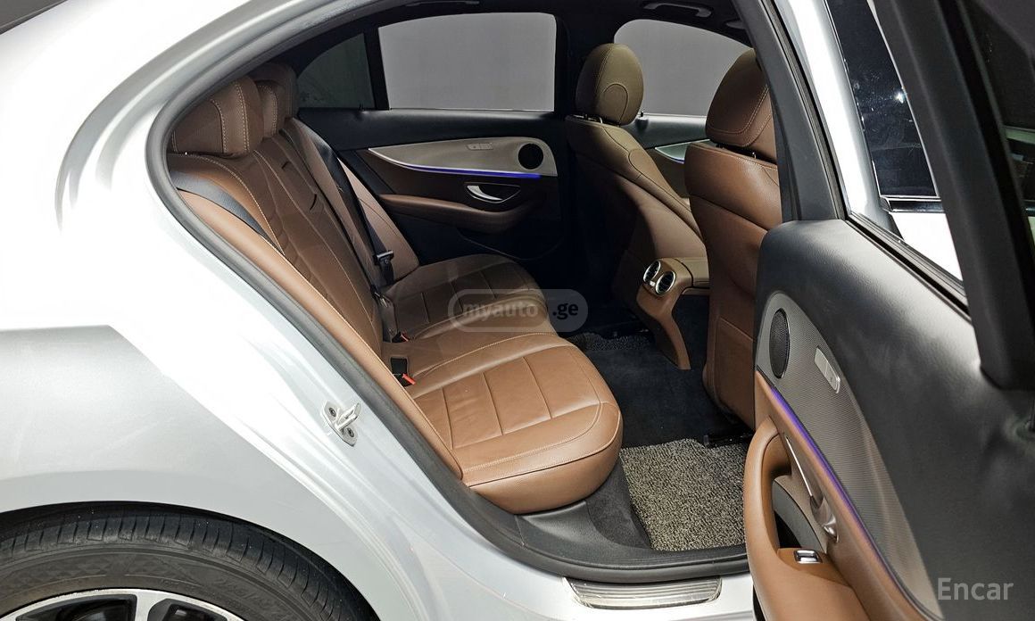 Mercedes-Benz E 250 2020 — миниатюра 10